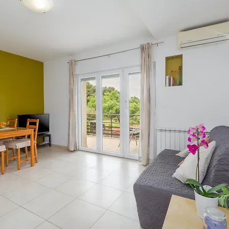 Apartament Mauri